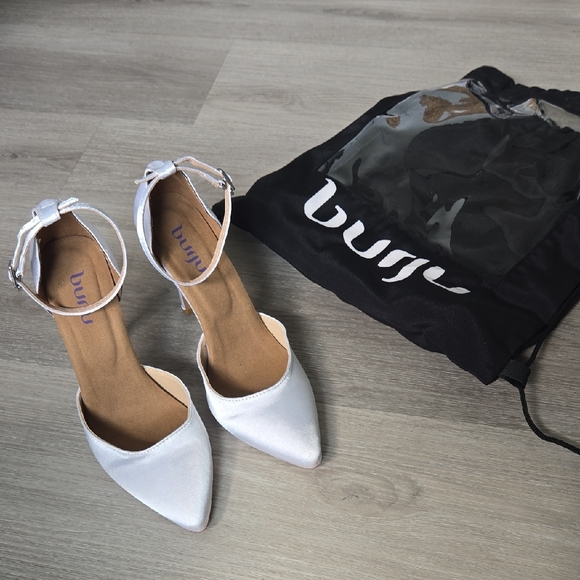 Elegant White Heels by - Picture 1 of 8